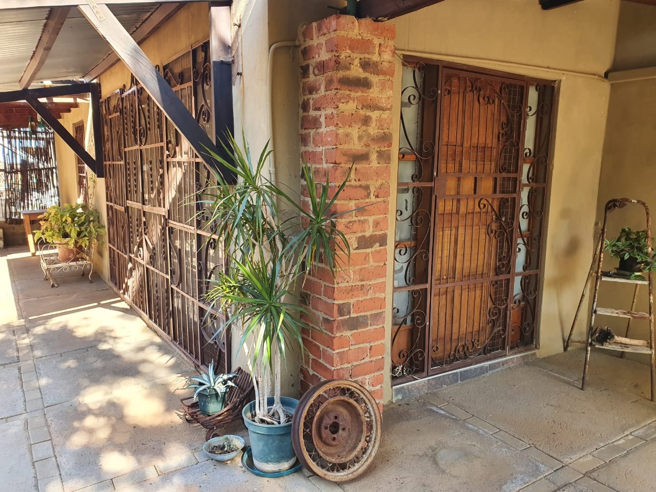 10 Bedroom Property for Sale in Rustenburg Rural North West